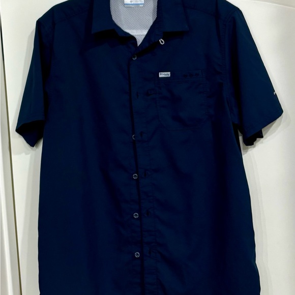 Columbia Men's Casual Green and Navy Button Down Shirts-2 Shirts - Picture 6 of 9
